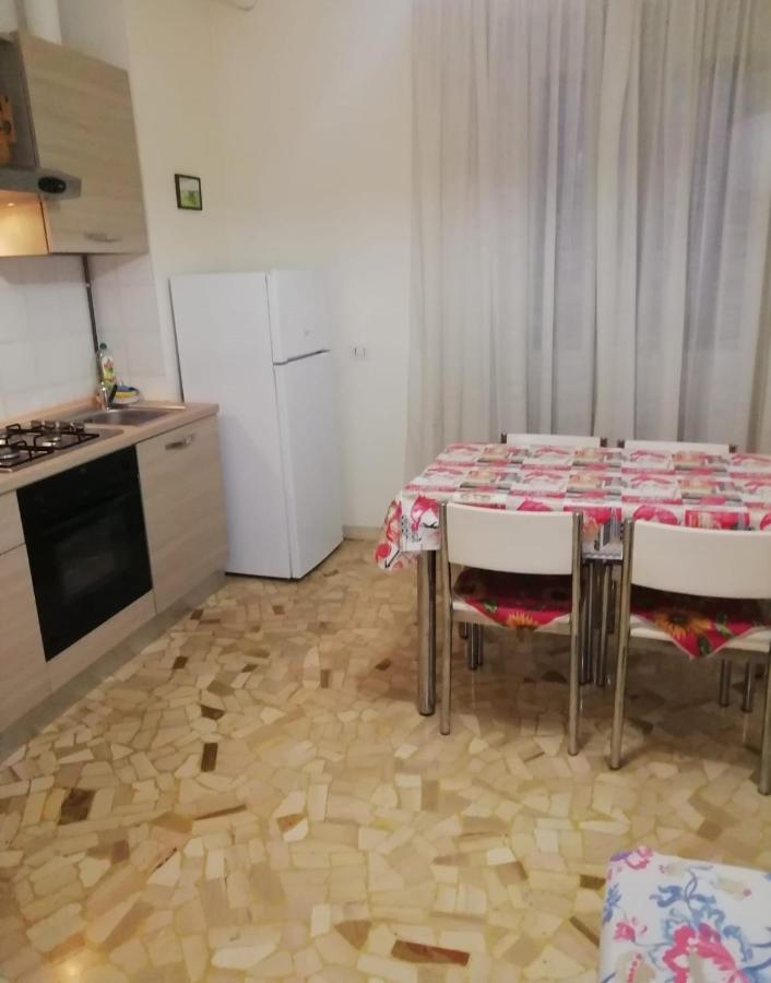 Appartamento Palmanova Vicino Alla Metropolitana Mailand Exterior foto